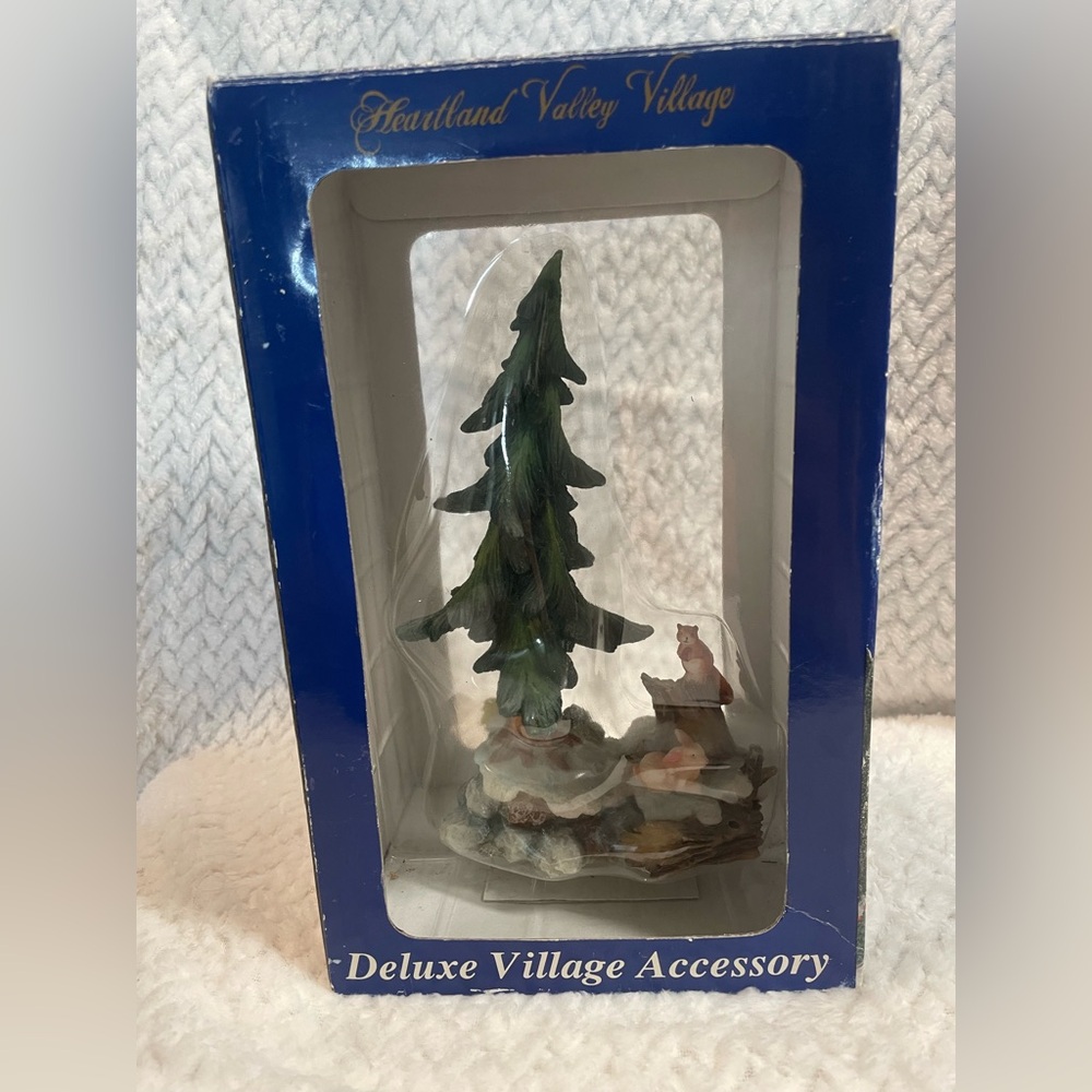 Heartland Valley Village Accessory Trees 7 1/2 Inch  Snow, Animals With Box.